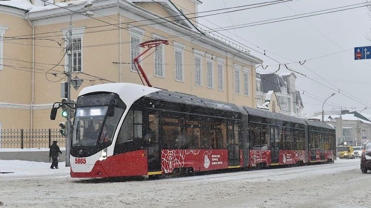 Реклама в трамваях в Перми